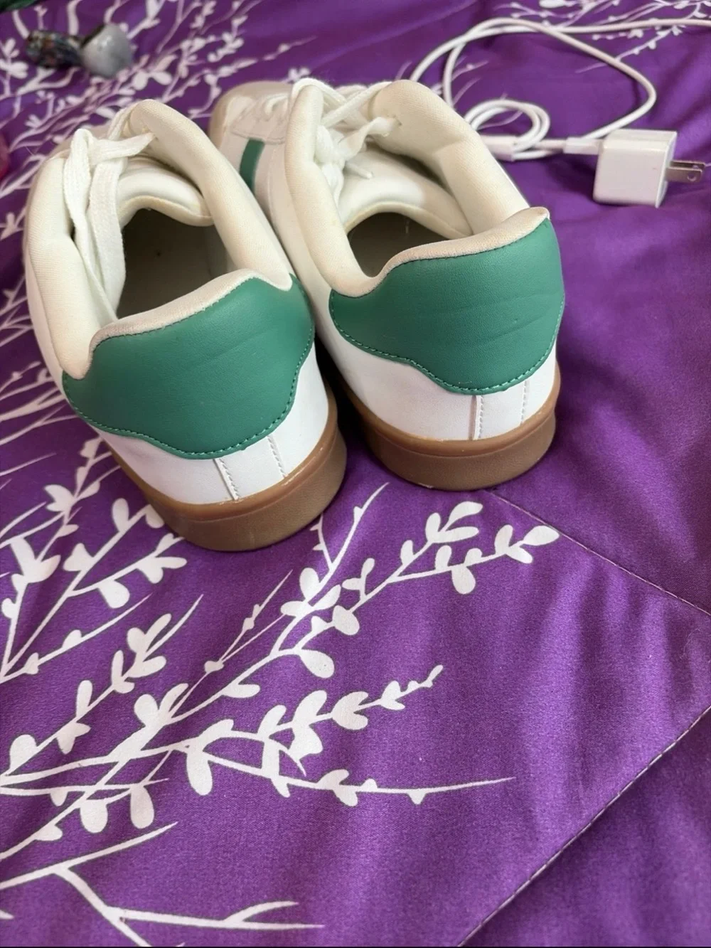 White Sneakers with Green Stripe and Gum Sole American Eagle brand new size 9